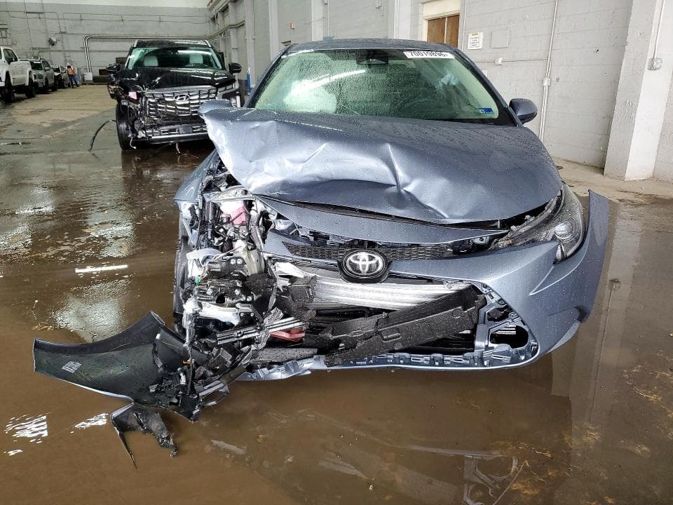 2026 TOYOTA COROLLA LE 5