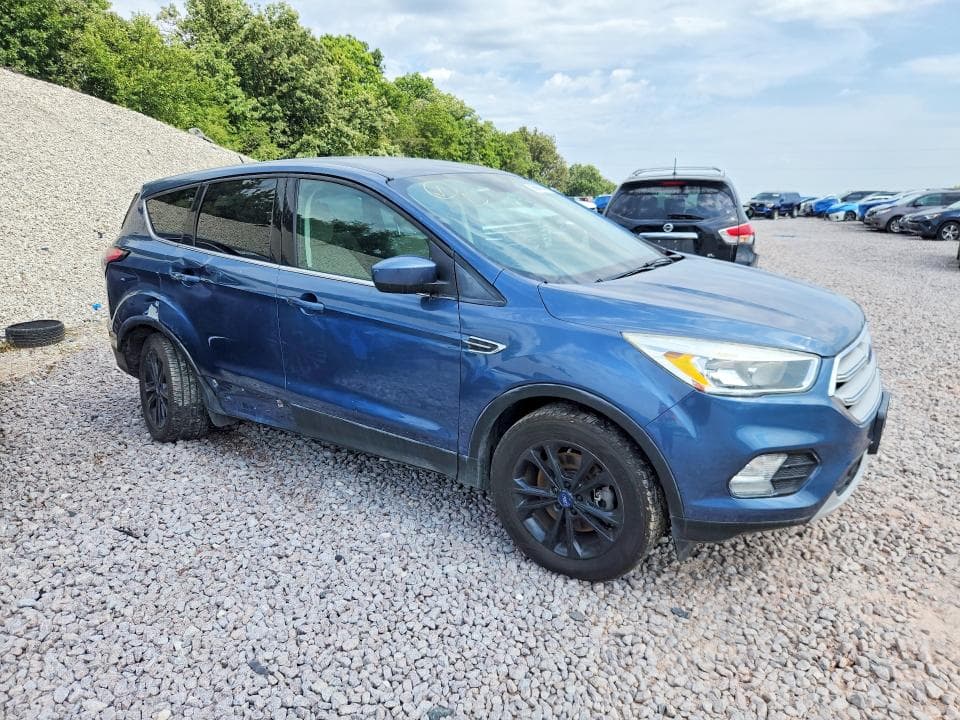 2018 FORD ESCAPE SE 4