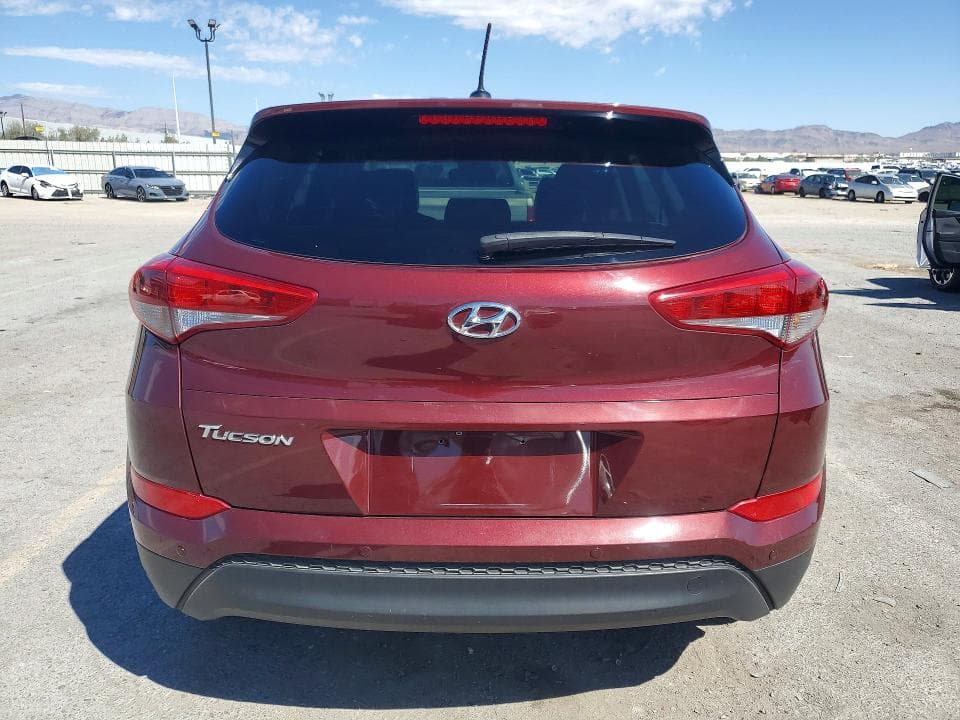2017 HYUNDAI TUCSON SE 6