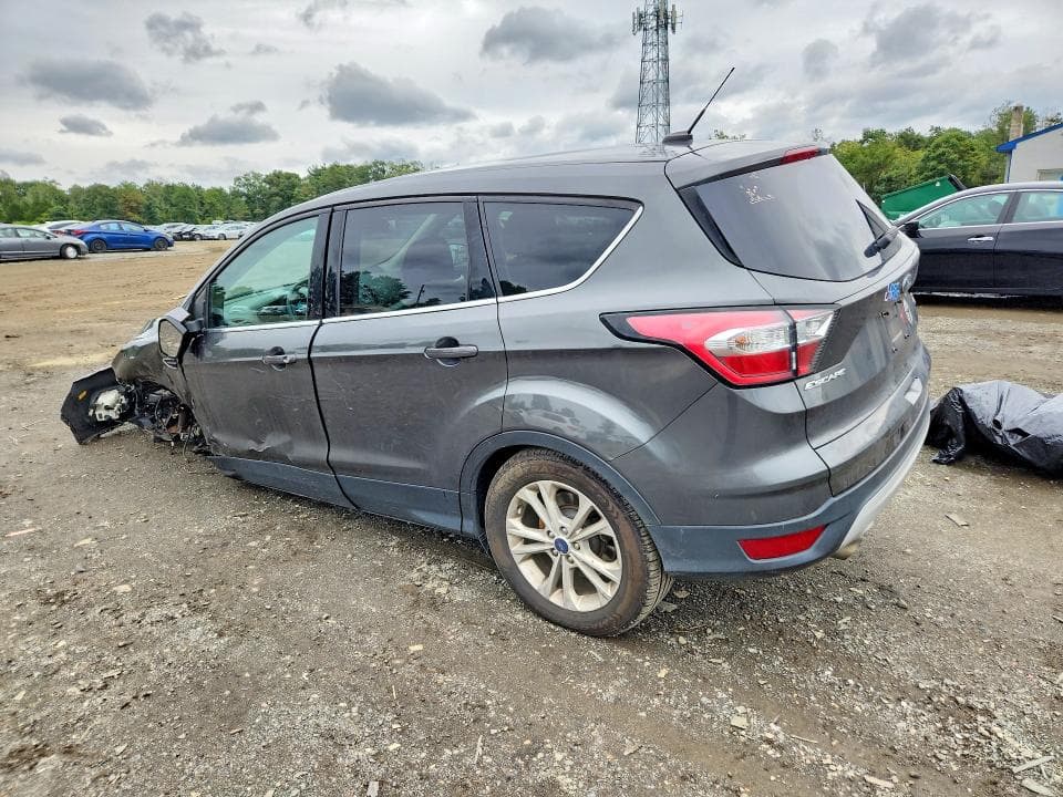 2017 FORD ESCAPE SE 2