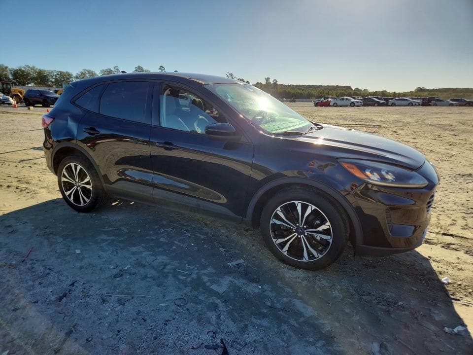 2021 FORD ESCAPE SE 4