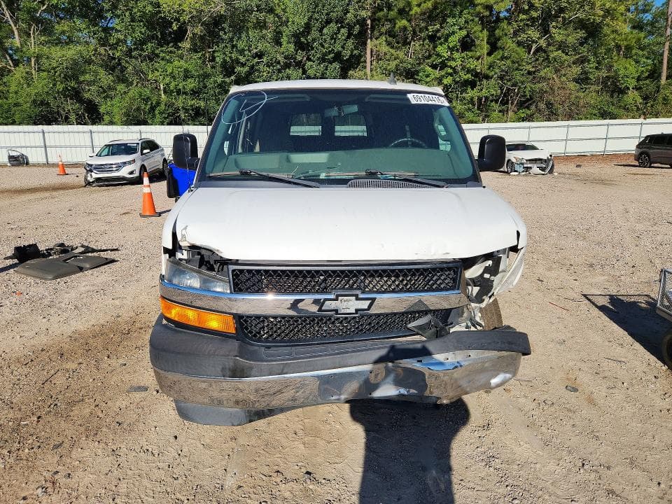 2017 CHEVROLET EXPRESS G3500 LT 5