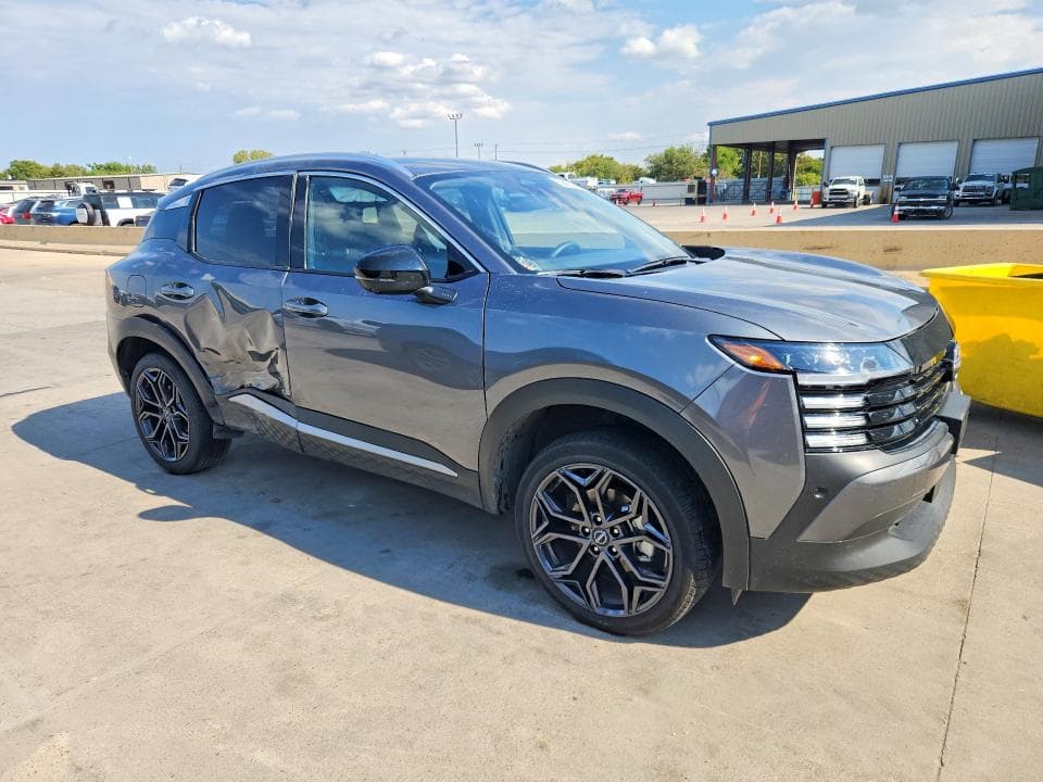 2026 NISSAN KICKS SR 4