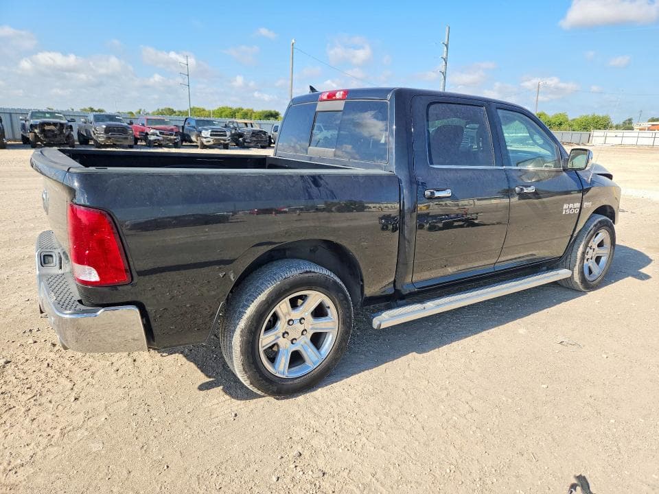 2017 RAM 1500 SLT 3