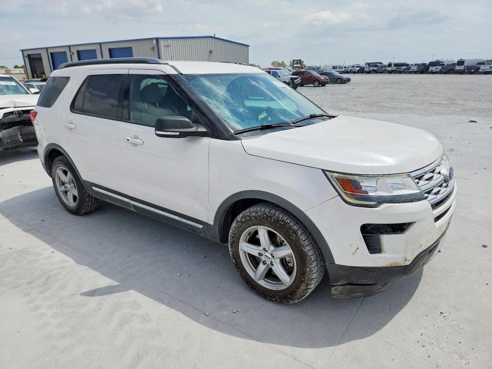 2019 FORD EXPLORER XLT 4
