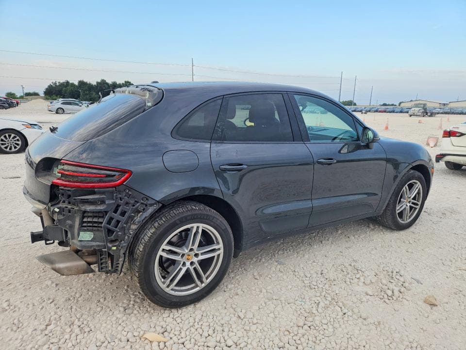 2017 PORSCHE MACAN 3