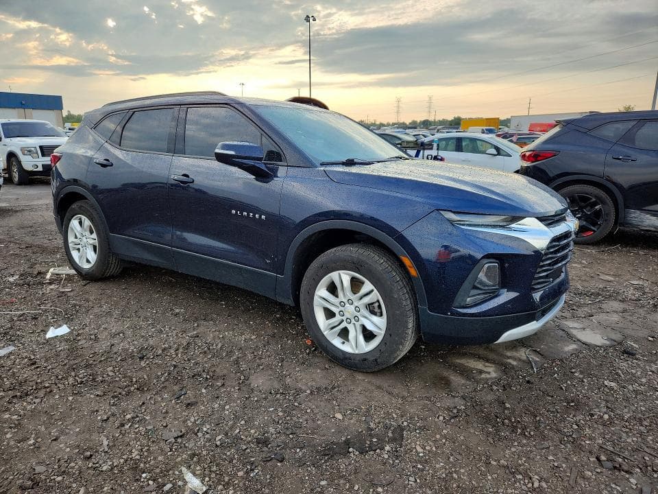 2021 CHEVROLET BLAZER 2LT 4