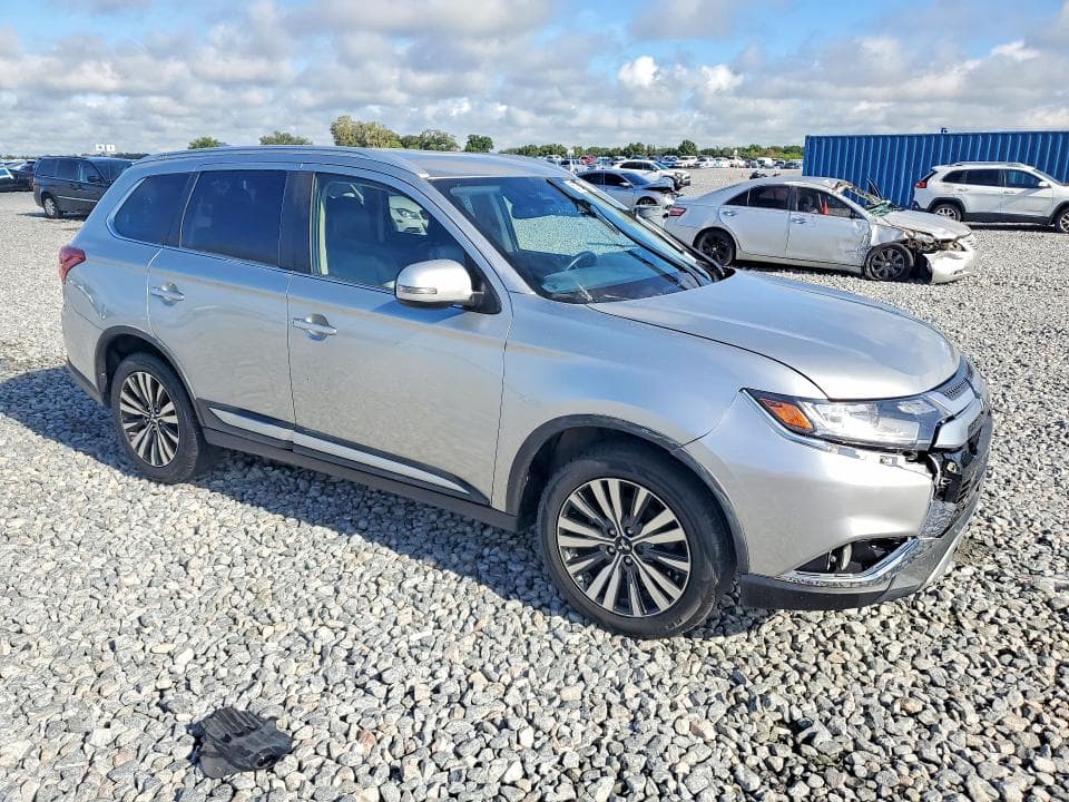 2020 MITSUBISHI OUTLANDER SE 4