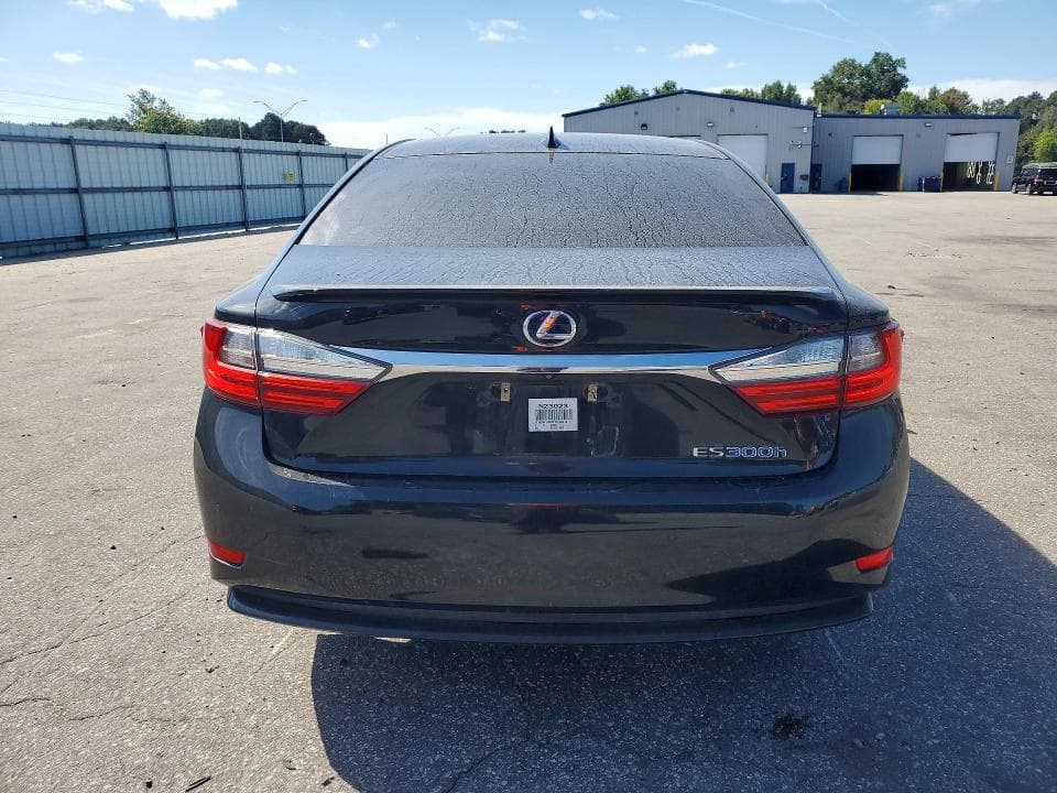 2017 LEXUS ES 300H 6