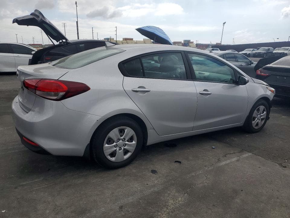 2017 KIA FORTE LX 3