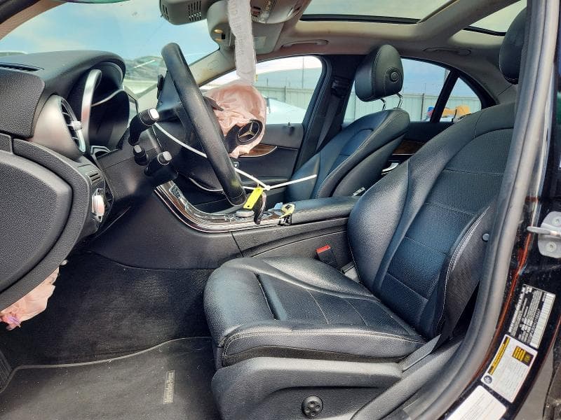 2017 MERCEDES-BENZ C 300 7