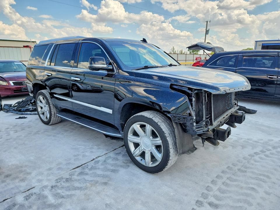 2019 CADILLAC ESCALADE LUXURY 4