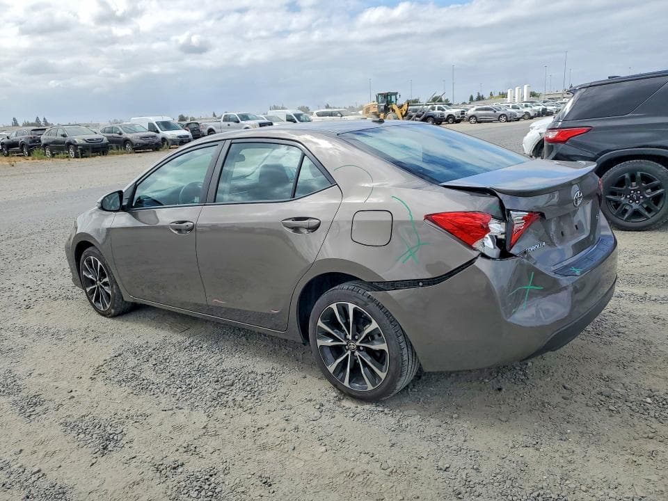 2017 TOYOTA COROLLA SE 2