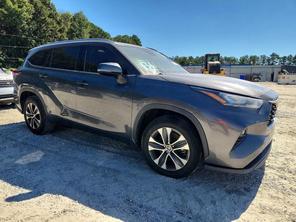 2020 TOYOTA HIGHLANDER XLE 4