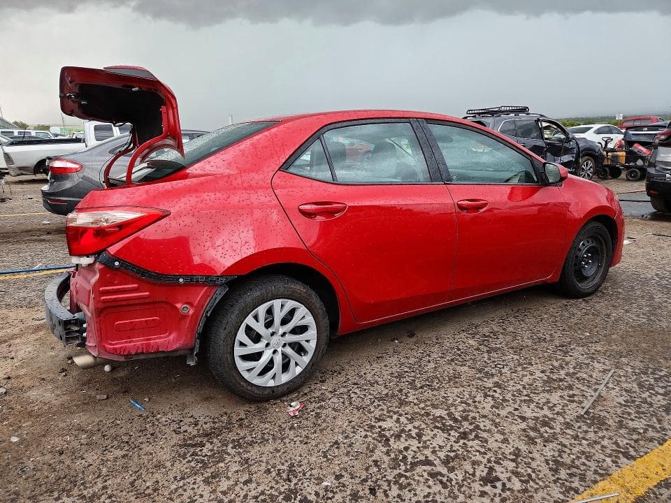 2017 TOYOTA COROLLA LE 3