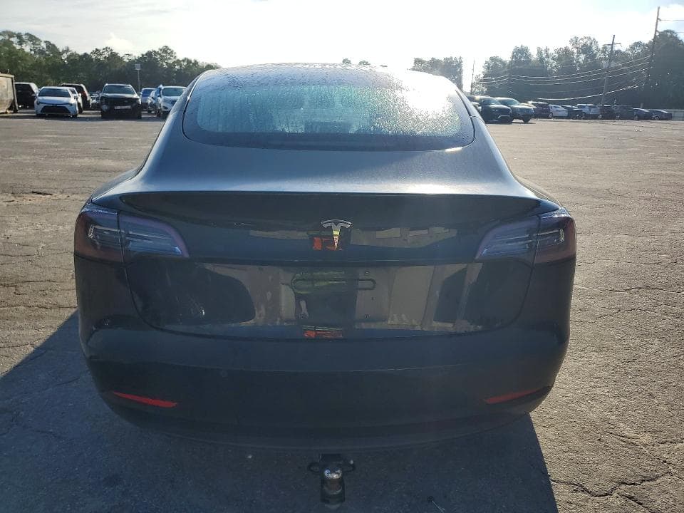 2018 TESLA MODEL 3 6