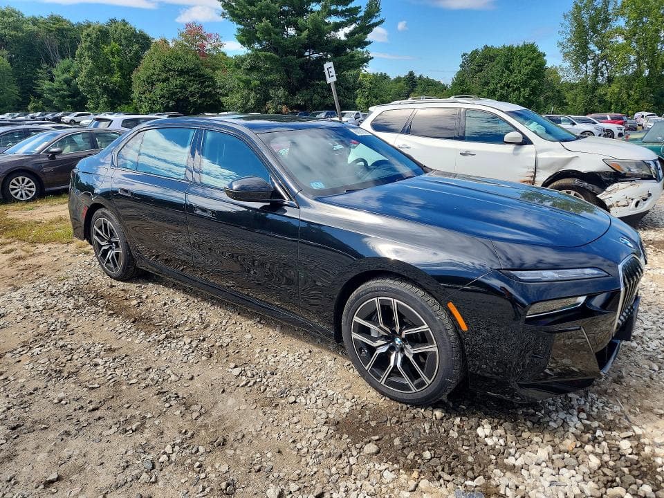 2024 BMW 760 XI 4