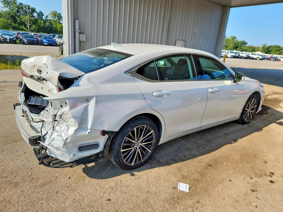 2024 LEXUS ES 300H BASE 3