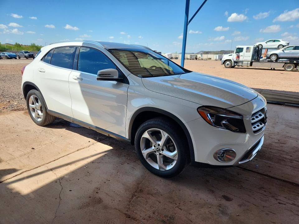 2019 MERCEDES-BENZ GLA 250 4