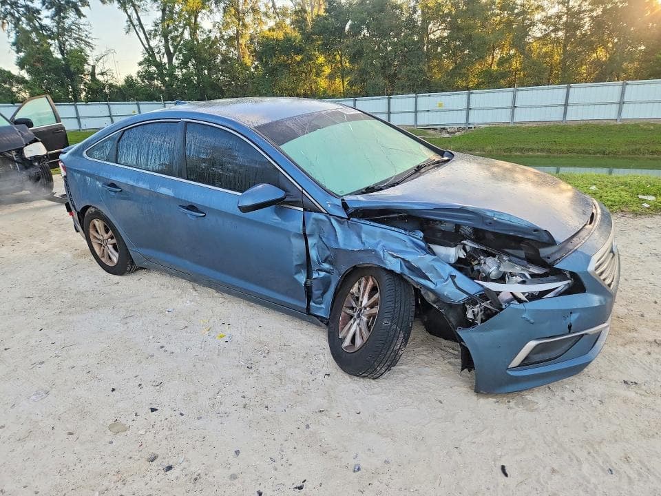 2017 HYUNDAI SONATA SE 4