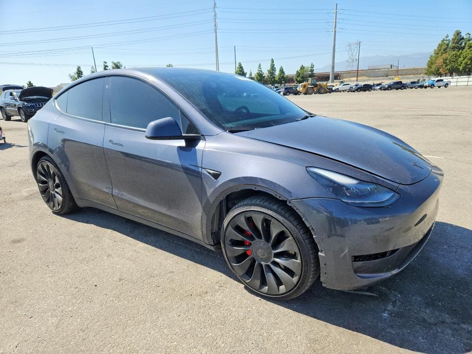 2022 TESLA MODEL Y 4
