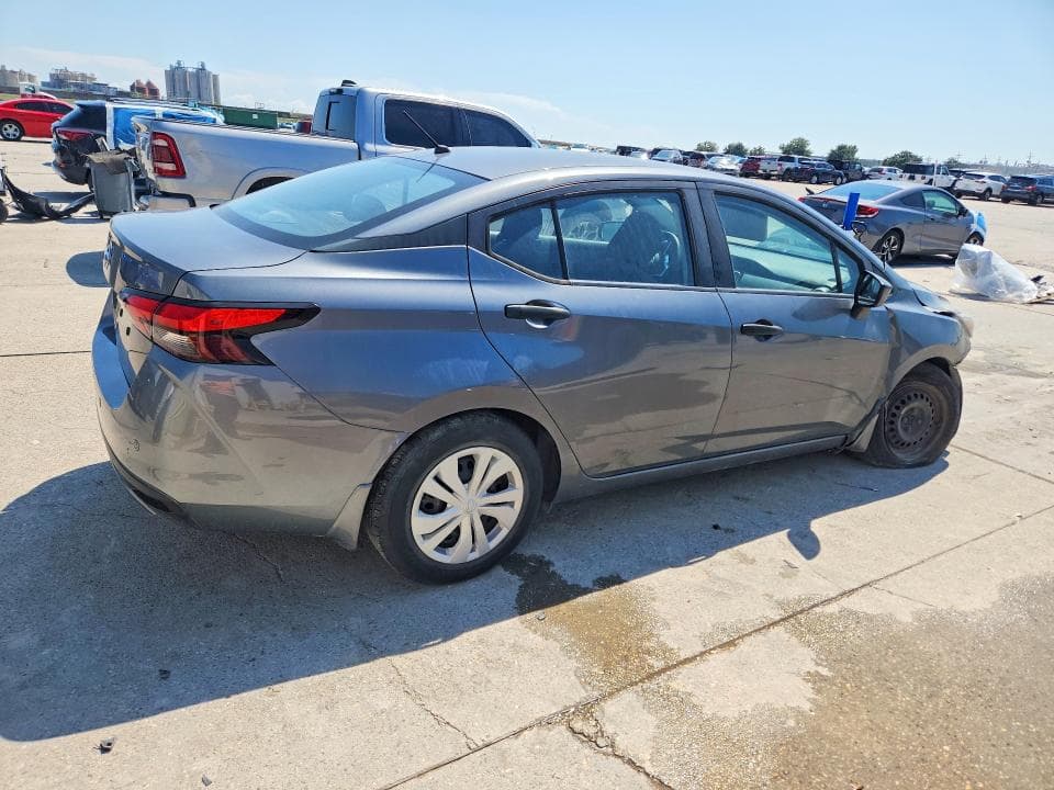 2021 NISSAN VERSA S 3