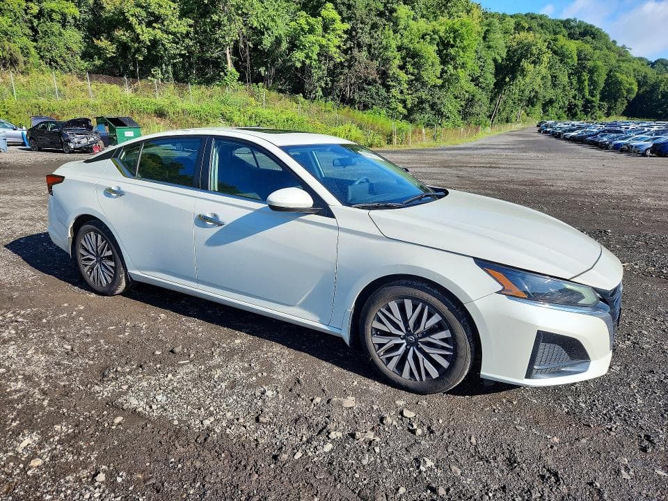 2024 NISSAN ALTIMA SV 4
