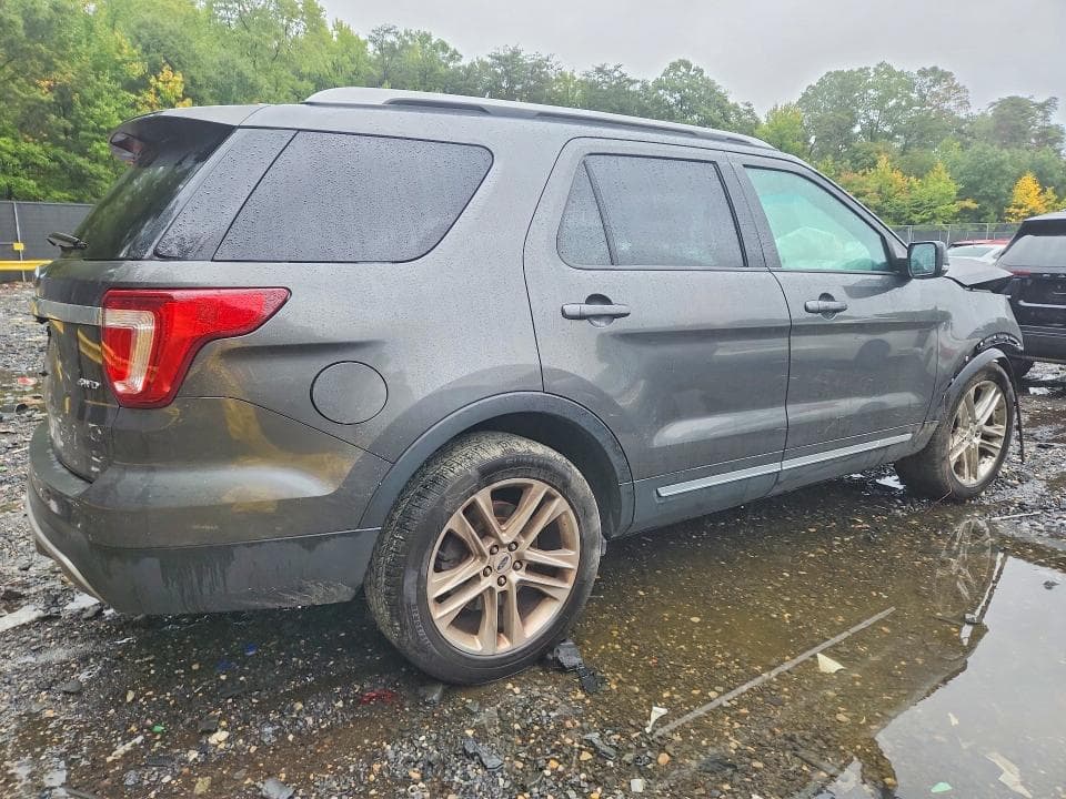 2017 FORD EXPLORER XLT 3