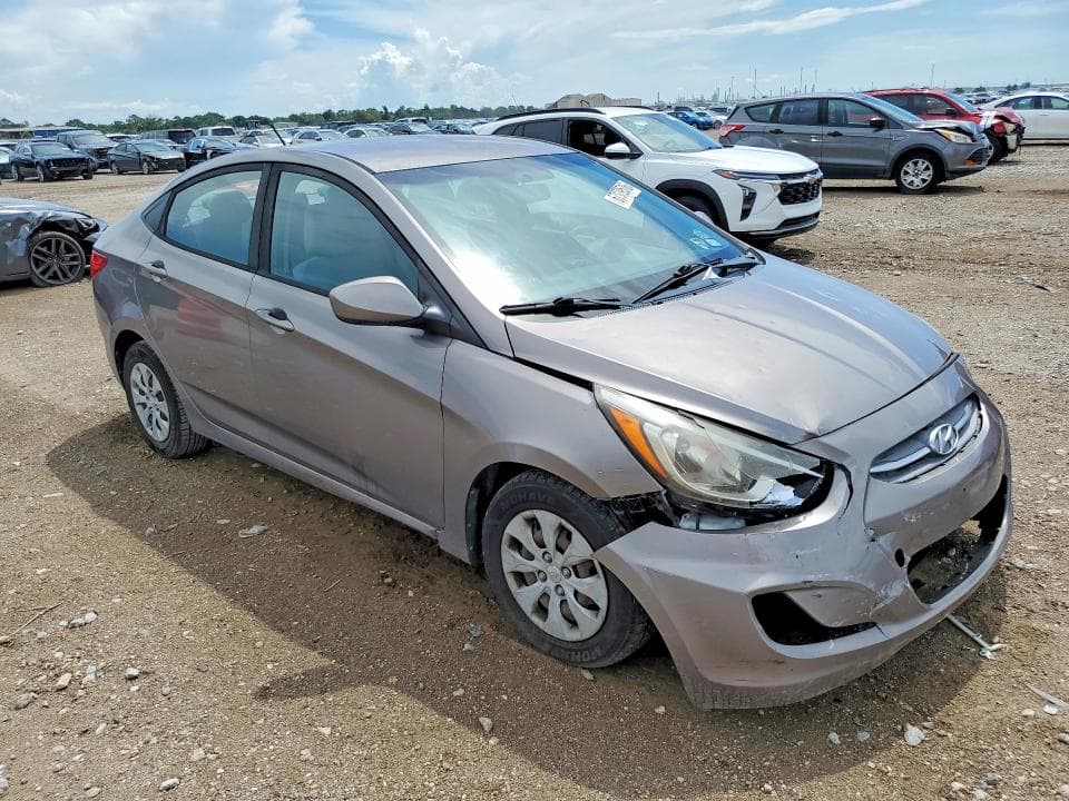2017 HYUNDAI ACCENT SE 4