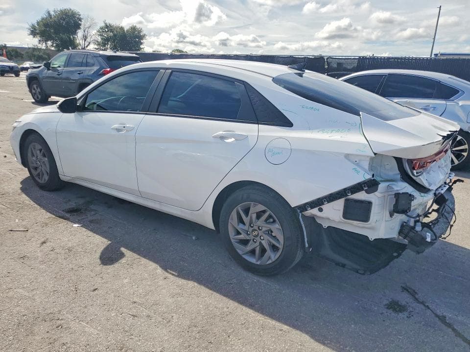 2024 HYUNDAI ELANTRA SEL 2