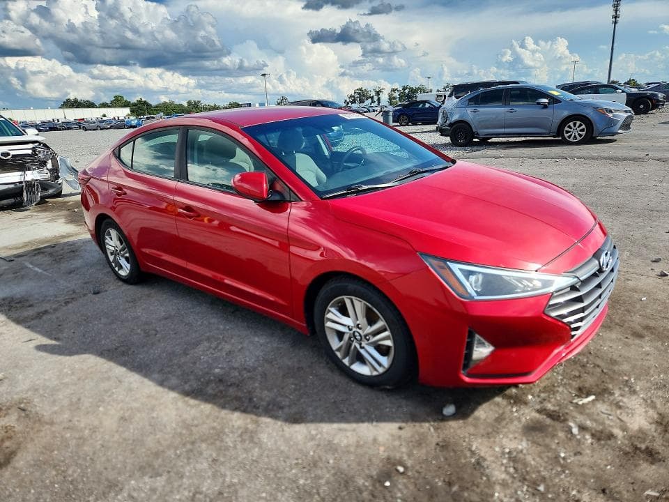 2020 HYUNDAI ELANTRA SEL 4
