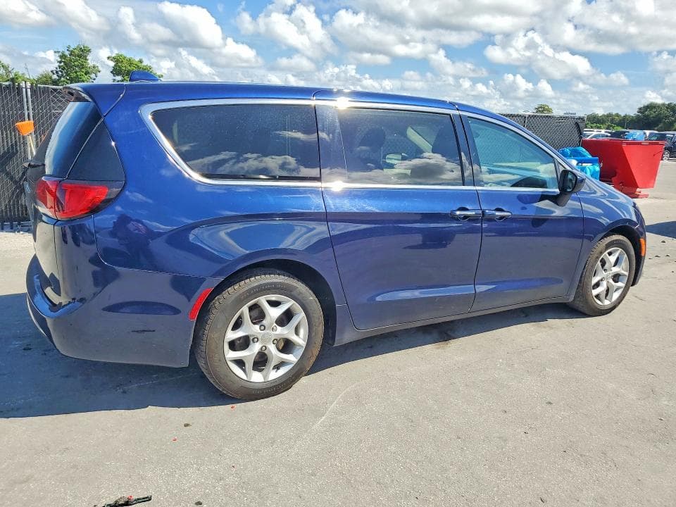 2017 CHRYSLER PACIFICA TOURING L 3
