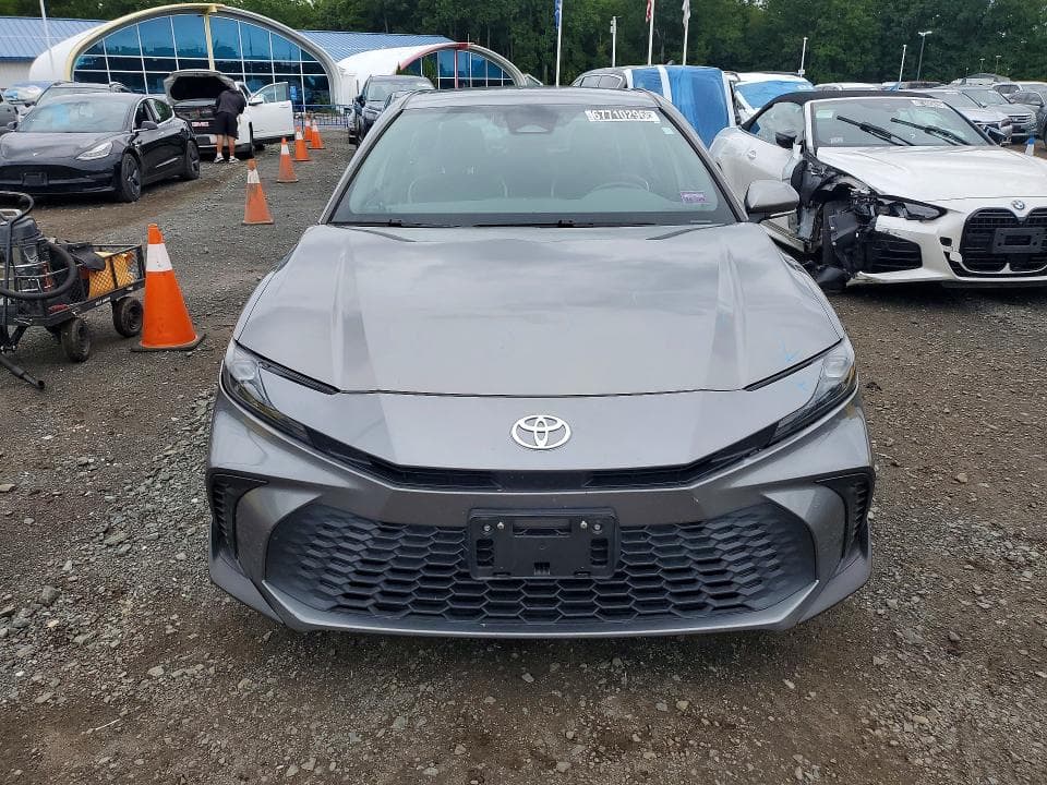 2025 TOYOTA CAMRY SE 5