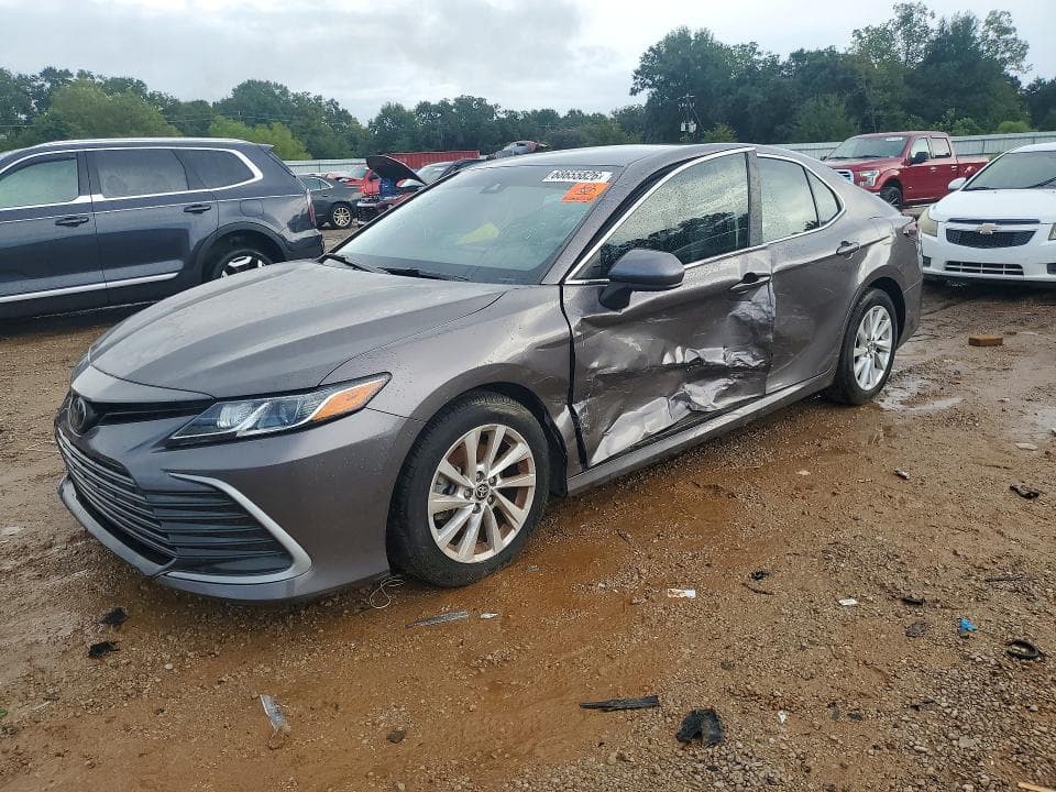 2022 TOYOTA CAMRY LE