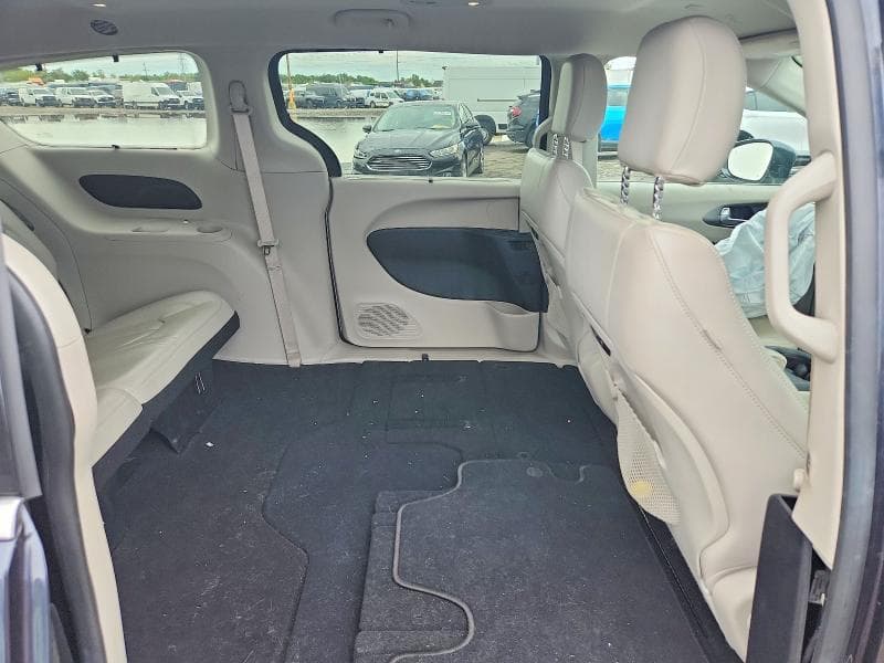 2021 CHRYSLER PACIFICA TOURING L 11