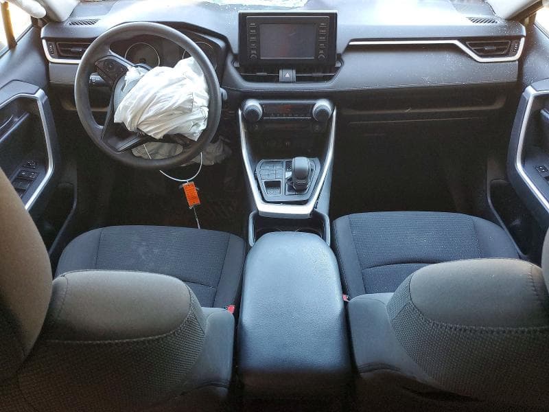 2019 TOYOTA RAV4 LE 8