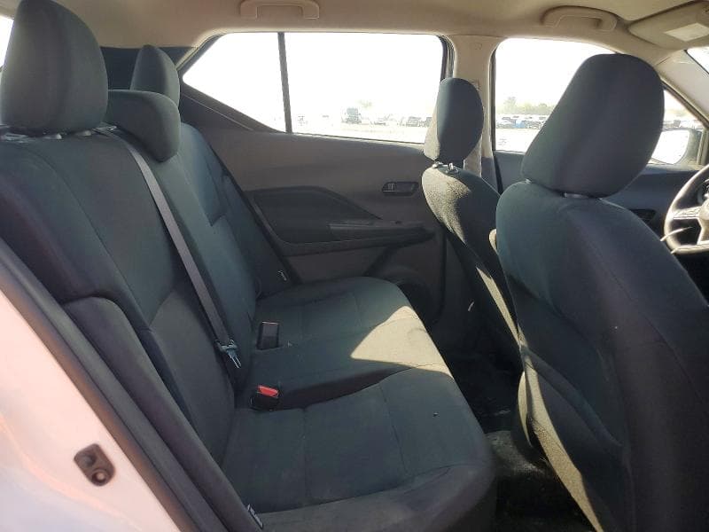 2024 NISSAN KICKS S 11