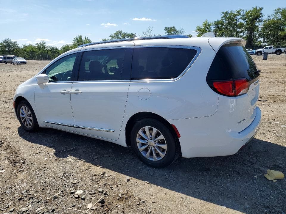 2019 CHRYSLER PACIFICA 2