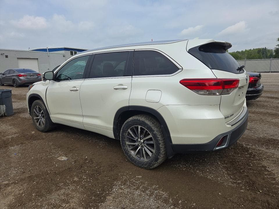 2017 TOYOTA HIGHLANDER XLE 2