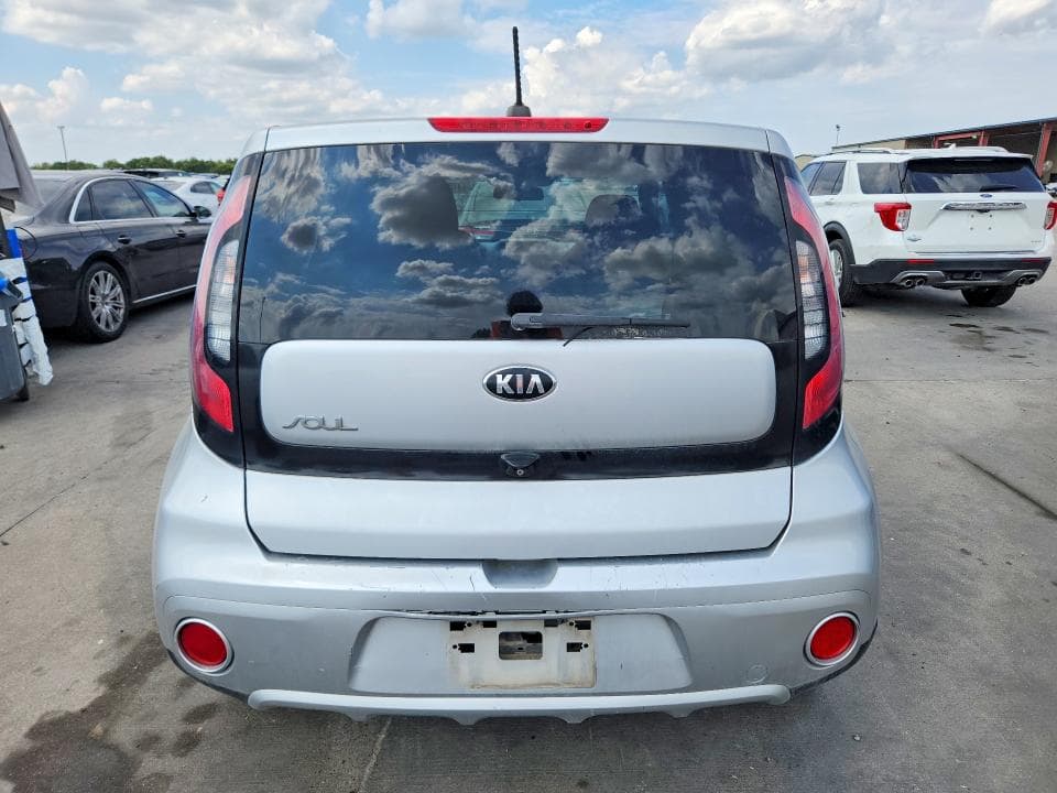 2017 KIA SOUL + 6
