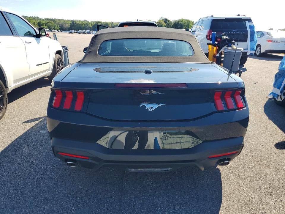 2026 FORD MUSTANG 6