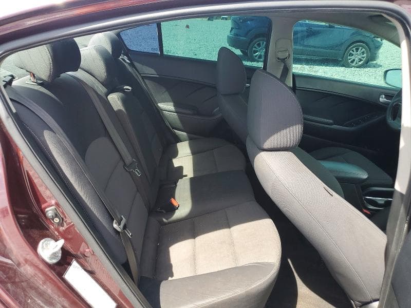 2017 KIA FORTE LX 10