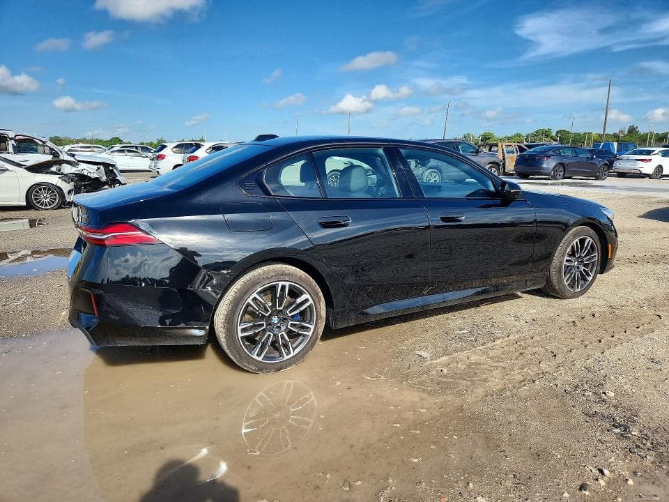 2026 BMW 530 XI 3
