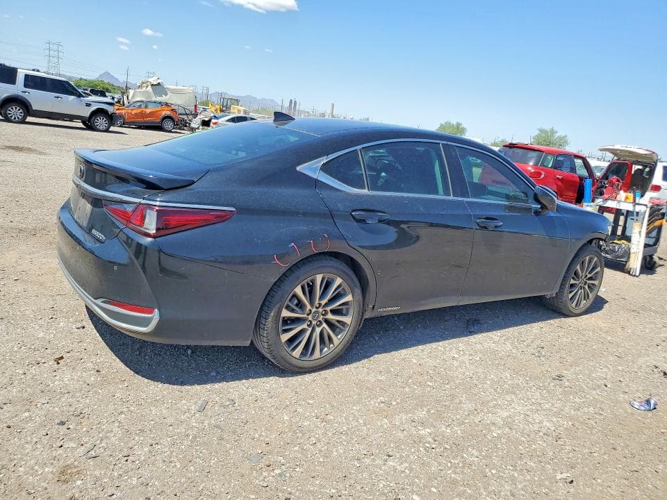 2021 LEXUS ES 300H 3