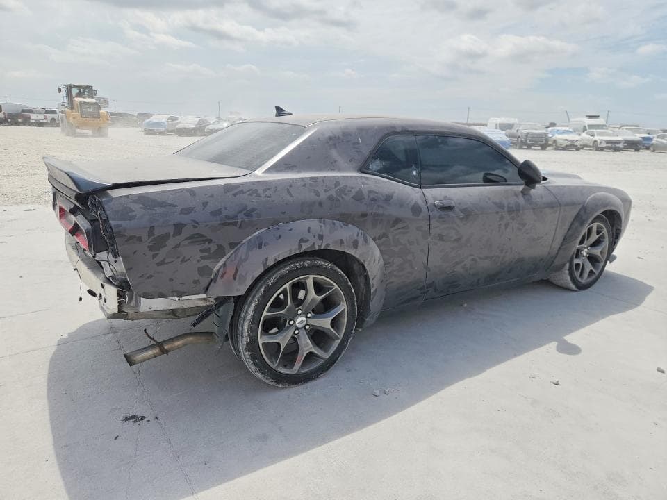 2017 DODGE CHALLENGER SXT 3