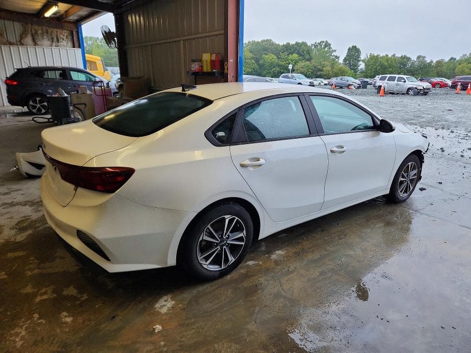 2024 KIA FORTE LXS 3