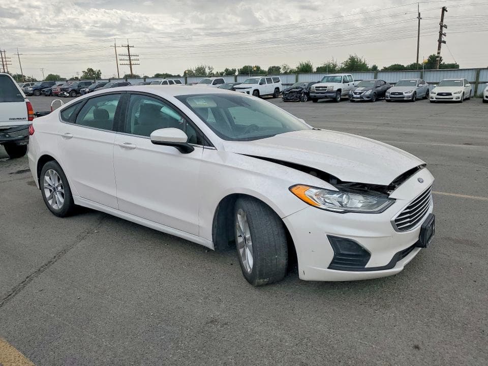 2019 FORD FUSION SE 4