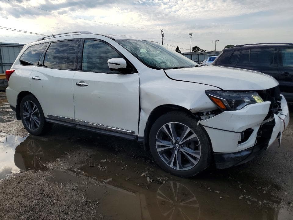 2017 NISSAN PATHFINDER PLATINUM 4