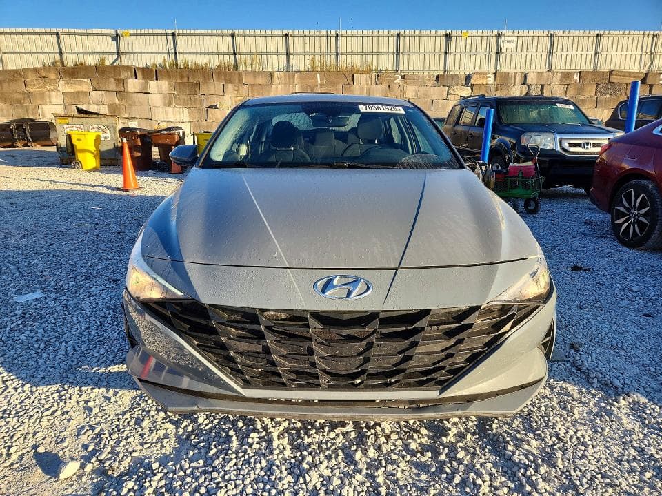 2022 HYUNDAI ELANTRA SEL 5