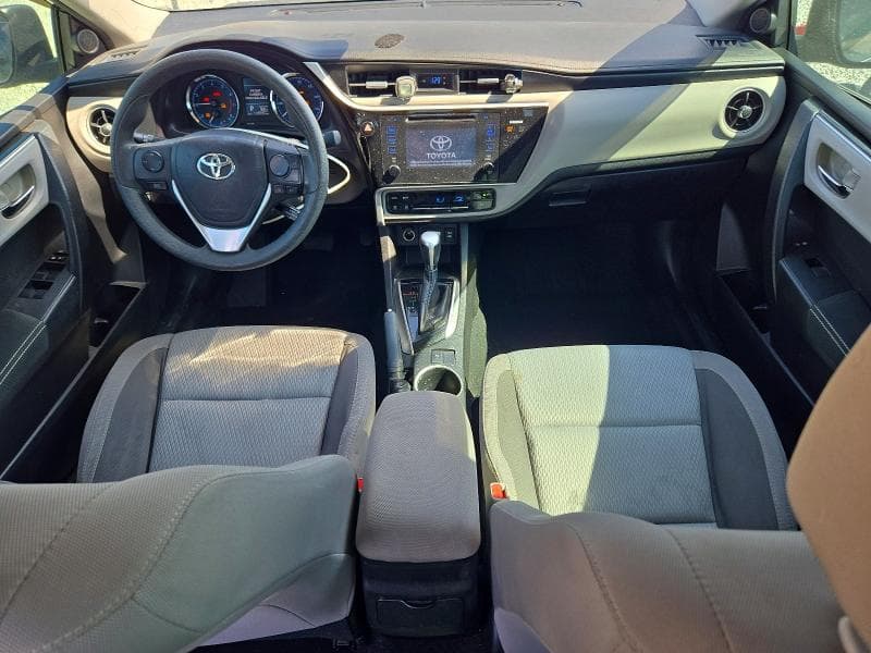 2017 TOYOTA COROLLA LE 8